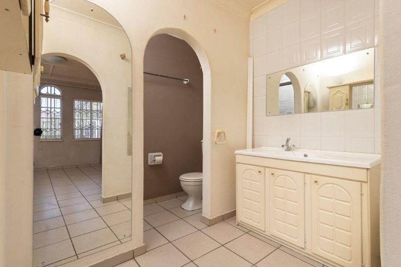 Listing number: P24-117350727, Image number: 2, Image