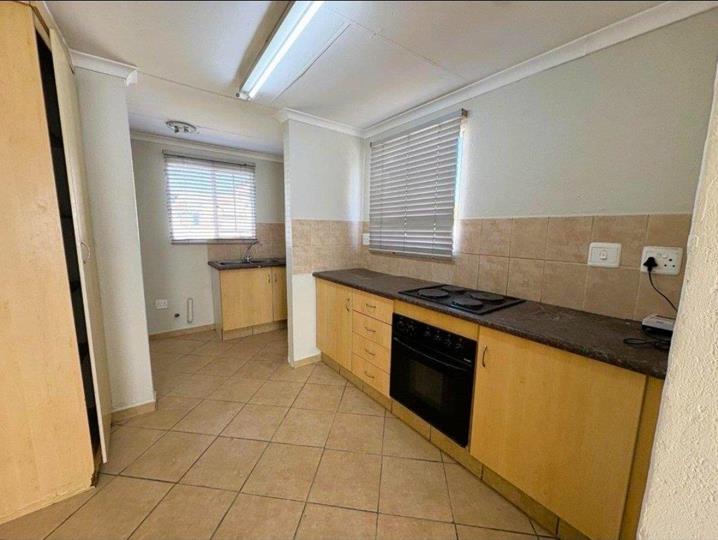 Listing number: P24-117351143, Image number: 3