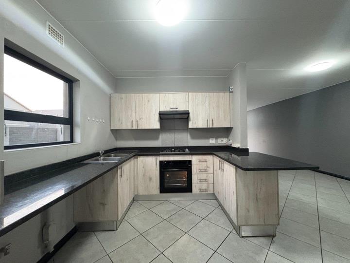 Listing number: P24-117351332, Image number: 2