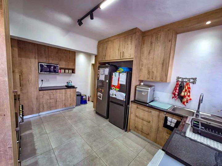 Listing number: P24-117352347, Image number: 3