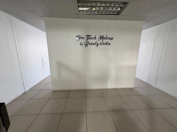 Listing number: P24-117354262, Image number: 2