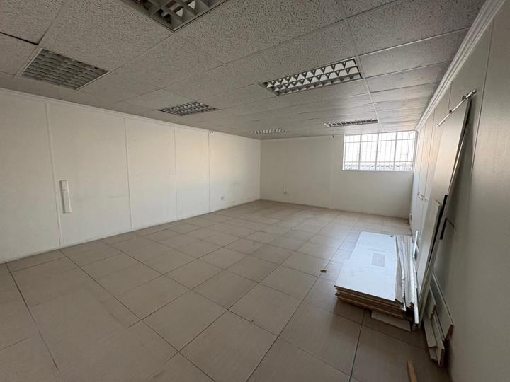 Listing number: P24-117354262, Image number: 3