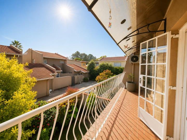 3 Bedroom Townhouse for sale in Three Rivers - P24-117355233