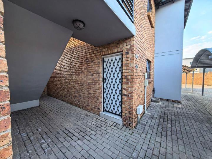 Listing number: P24-117356429, Image number: 2, Image