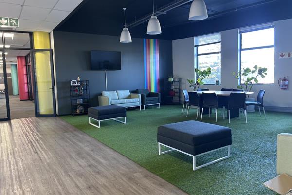 With contemporary finishes, excellent natural light, and a functional layout, the space provides the ideal setting for professional ...