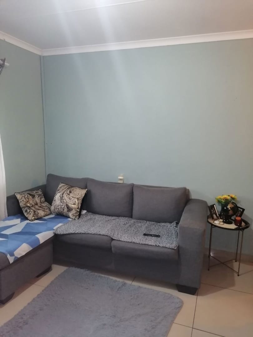 2 Bedroom Apartment / flat for sale in Glen Marais - 200 Dann Road ...