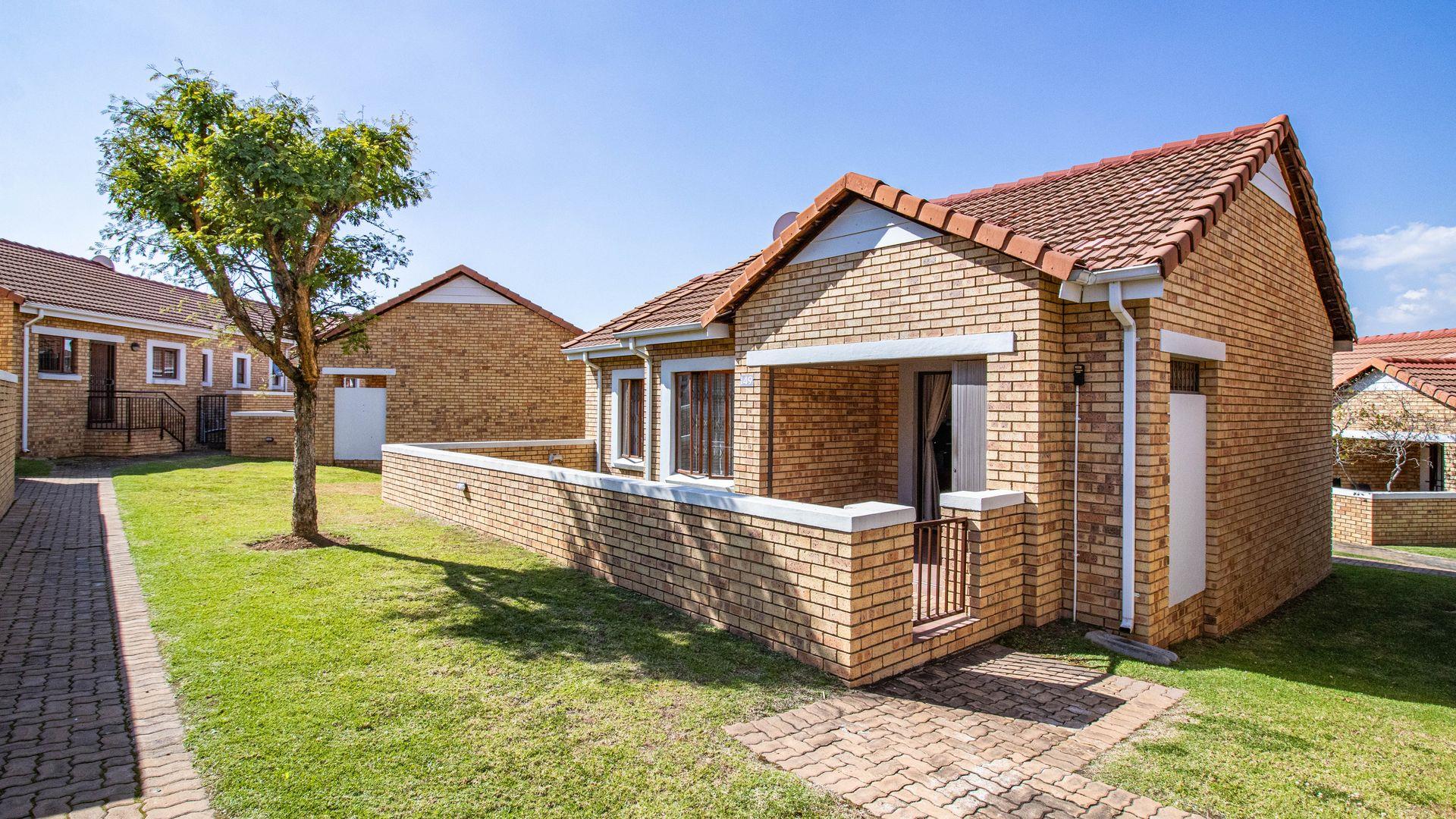2 Bedroom Townhouse for sale in Randpark Ridge - 149 Manor Park, 26 ...
