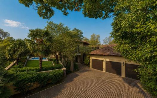 5 Bedroom House for sale in Waterkloof Ridge