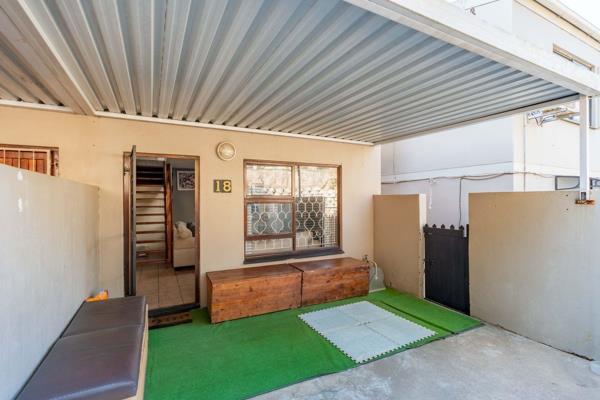 Welcome to this lovely, well-maintained sectional title unit perfectly situated in the sought-after Watervalpark area of Sydenham. Nestled in a convenient and established ...