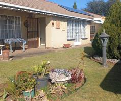 Townhouse for sale in Randfontein Central
