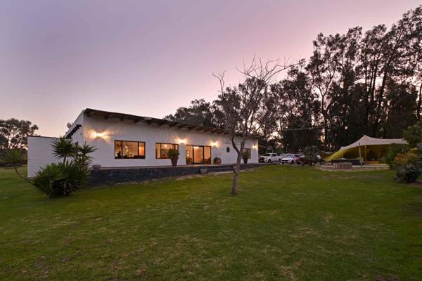 This exceptional contemporary Hacienda-style small-holding captures the timeless beauty of Mexican-inspired architecture, centred ...