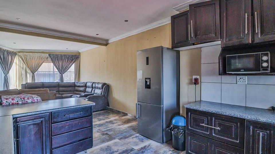 Listing number: P24-117363091, Image number: 3, Image