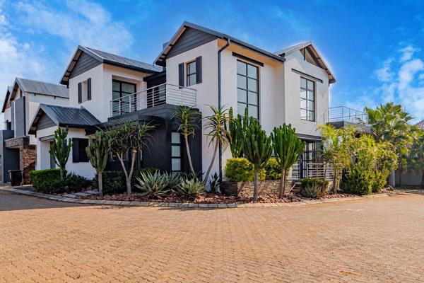 Auction Information:
• Opening Bid: R 1 900 000
• Estimated Market Value: R 4 600 ...