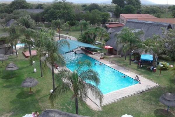 Spacious 3-Bed Resort Unit with Private Porch &amp; Built-in Braai at SS Constantia Minerale Bron

Escape to the Bushveld! Prime ...