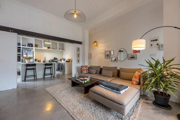 Sole Mandate. 
  
Thoughtfully redesigned and finished to an exceptional standard, this ...