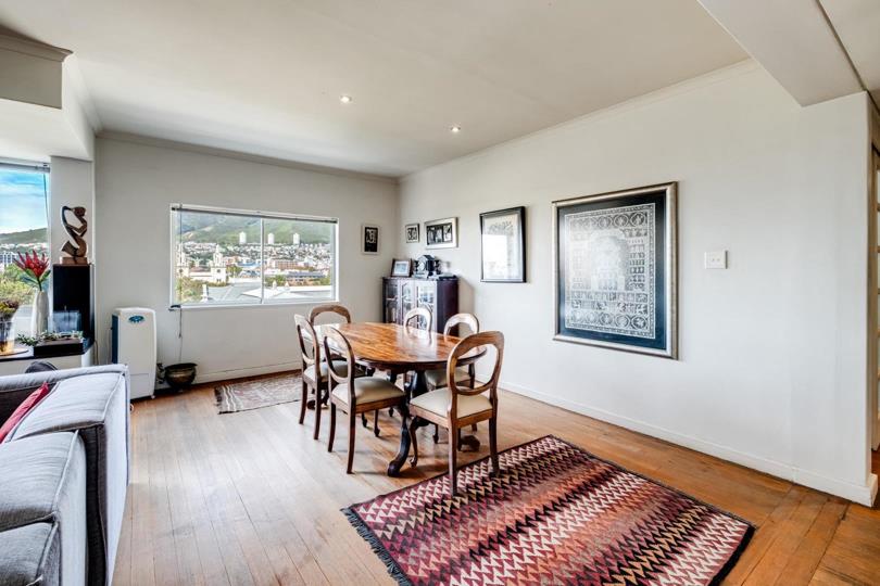 Listing number: P24-117367681, Image number: 2
