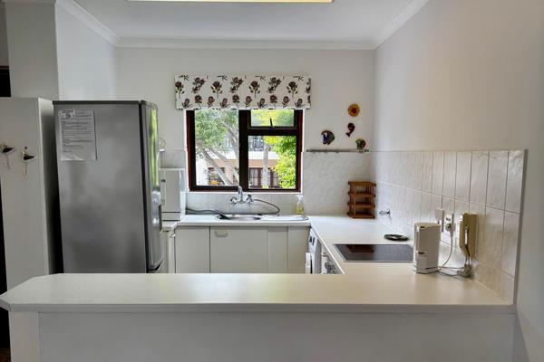 Beautiful 3 Bedroom Apartment Available in Seaside Longships, Plettenberg Bay

This lovely top-floor apartment offers comfortable ...