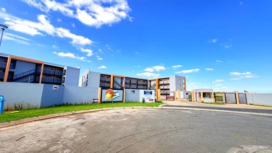 R 560 000