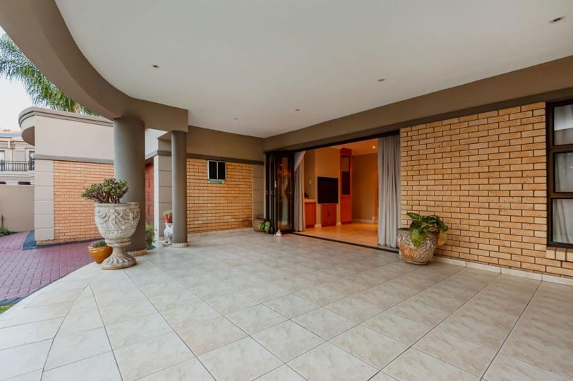Listing number: P24-117371306, Image number: 2