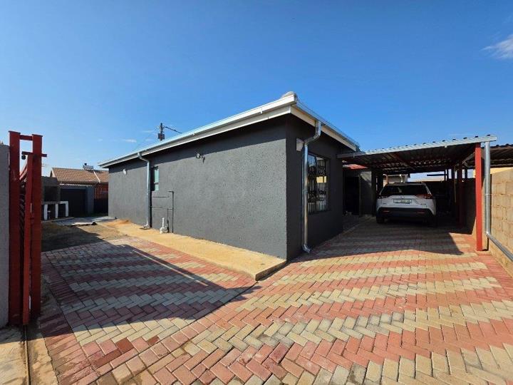 Listing number: P24-117371400, Image number: 2