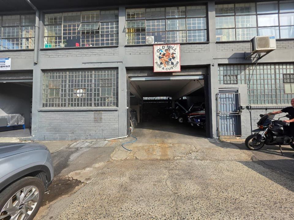 Listing number: P24-117371849, Image number: 1, Warehouse To Let in Paarden Eiland