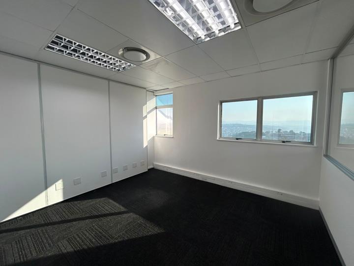 Listing number: P24-117372637, Image number: 3, 126m² Office Space To Let in Morningside