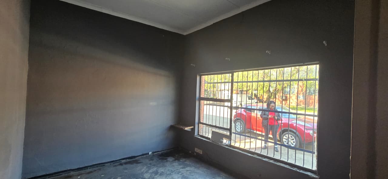 Commercial Property to Rent in Witbank Central