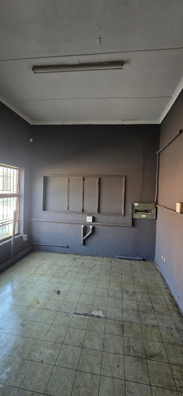 Commercial Property to Rent in Witbank Central