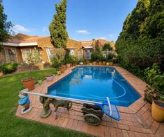 House for sale in Sunward Park