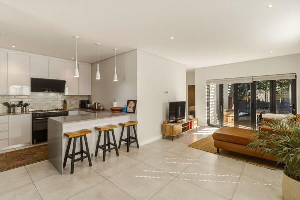 Exclusive Mandate
Luxury Non-distressed Auction - Bidding to start from R4 000 000
There is a higher, non-disclosed reserve ...