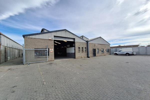 Warehouse with small yard TO LET in Beaconvale 

Rental @75.50 p/sqm gross (Ex Vat and Utilities) 

Warehouse size: sqm 

Key Features: 
One Roller Shutter Door (4.4m height - ...
