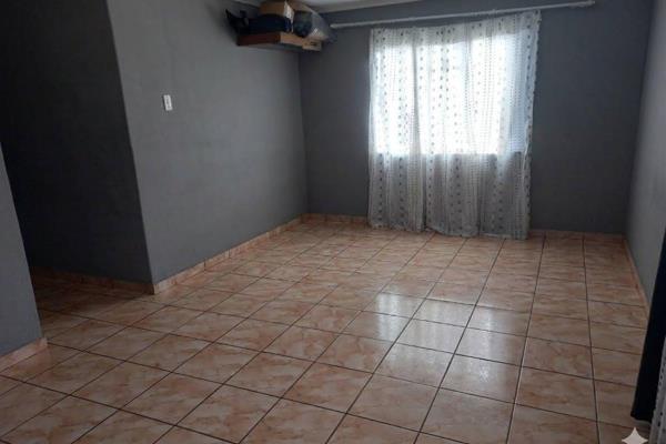 Cosy 2-Bedroom Home in Peaceful Diazville
 Welcome to your perfect starter home or investment opportunity in the charming suburb of ...