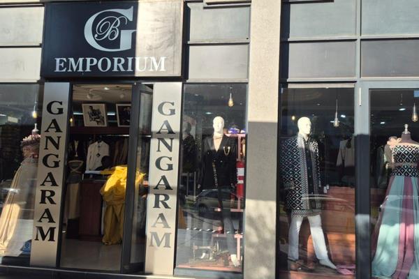 This 134m2 retail space to let in Umhlanga Ridge offers an exceptional opportunity for retailers, destination stores, showrooms ...