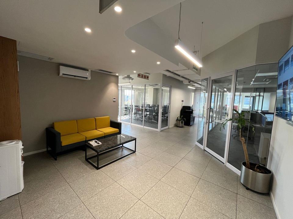 Listing number: P24-117377791, Image number: 1, Image
