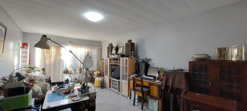 Listing number: P24-117382445, Image number: 2