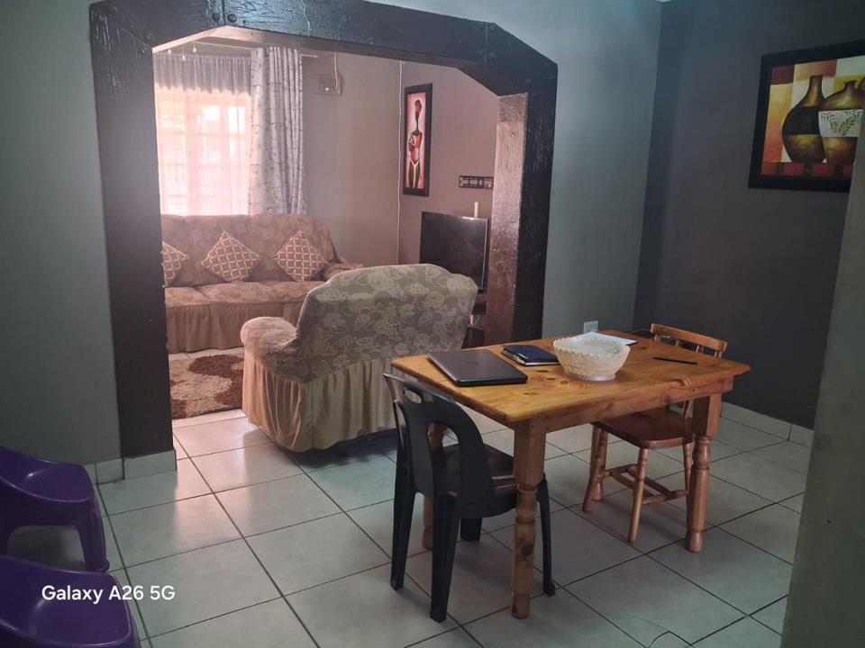 Listing number: P24-117382970, Image number: 1