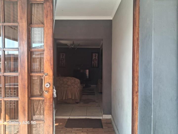 Listing number: P24-117382970, Image number: 3