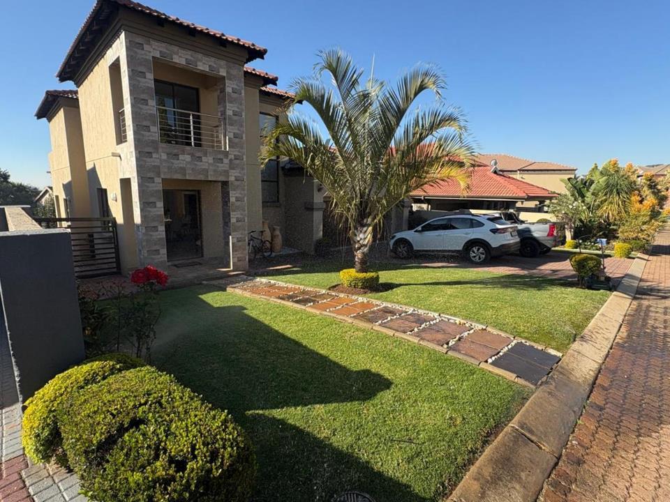 Listing number: P24-117382972, Image number: 1