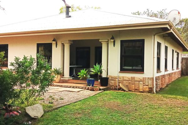 Exceptional Opportunity to rent a very large and spacious 4-bedroom farmhouse with a ...