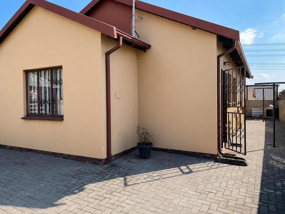 Listing number: P24-117384439, Image number: 1