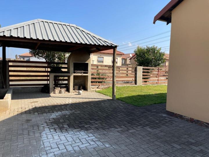Listing number: P24-117384439, Image number: 2