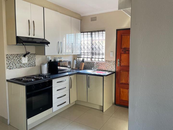Listing number: P24-117384439, Image number: 3