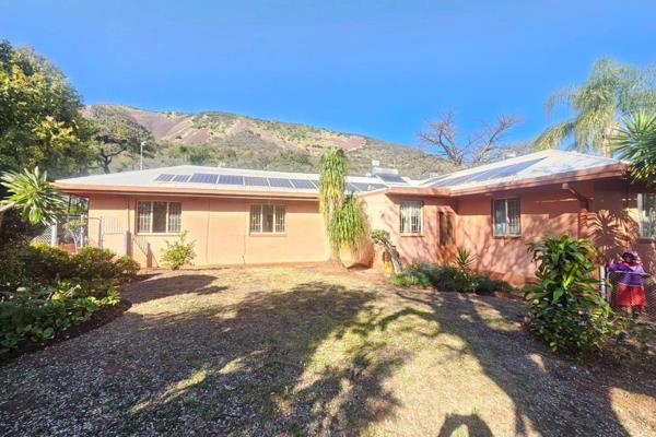 FOR SALE – R1 050 000
 Features:
3 Bedrooms
1 Bathroom
Dining Room
TV Room
 (Pantry)
Solar Power System
Sprinkler System
3 Air ...