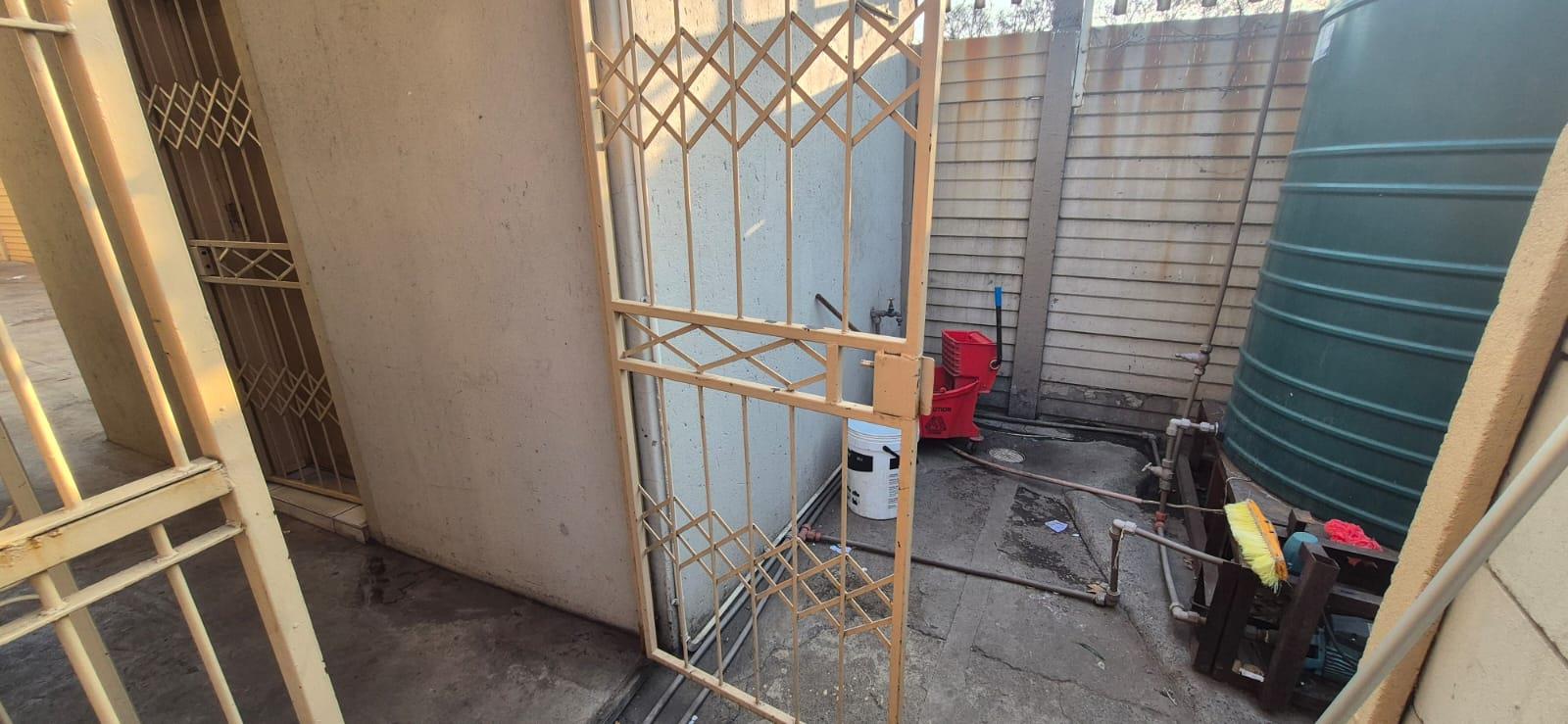Commercial Property to Rent in Witbank Central