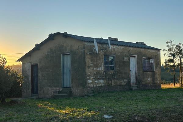 This 2-bedroom home in Mdantsane NU5 offers an excellent opportunity for buyers looking to renovate and add value. With a solid ...