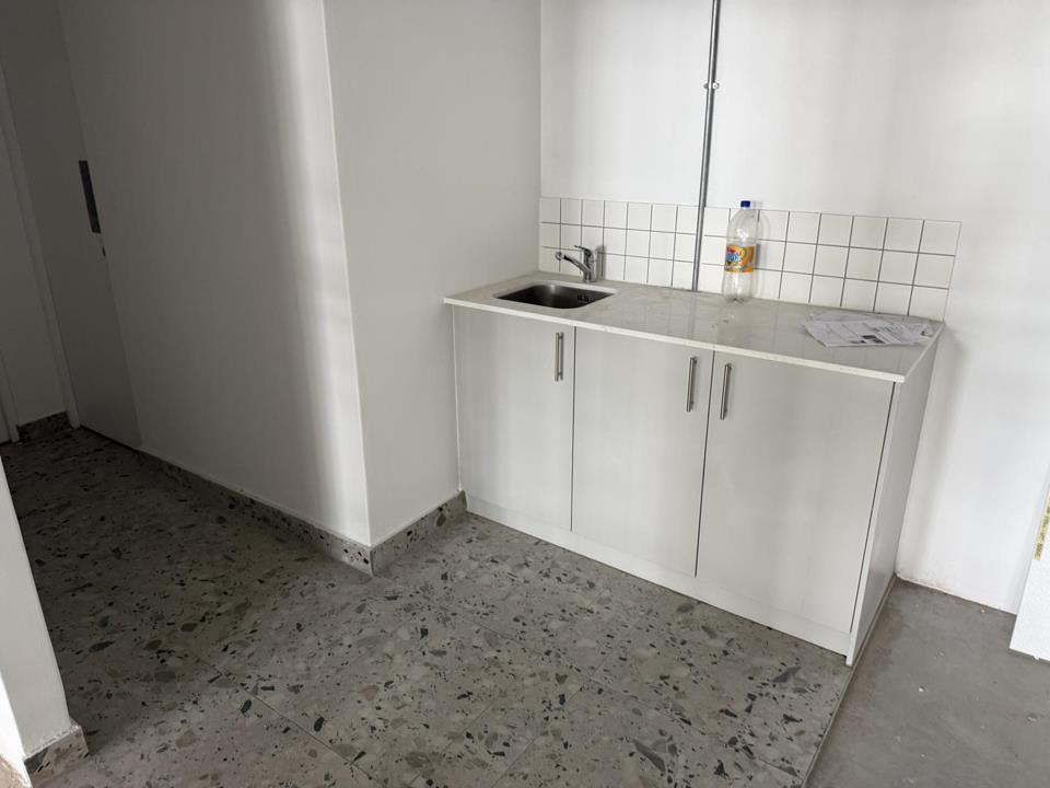 Listing number: P24-117395003, Image number: 1, Image 1