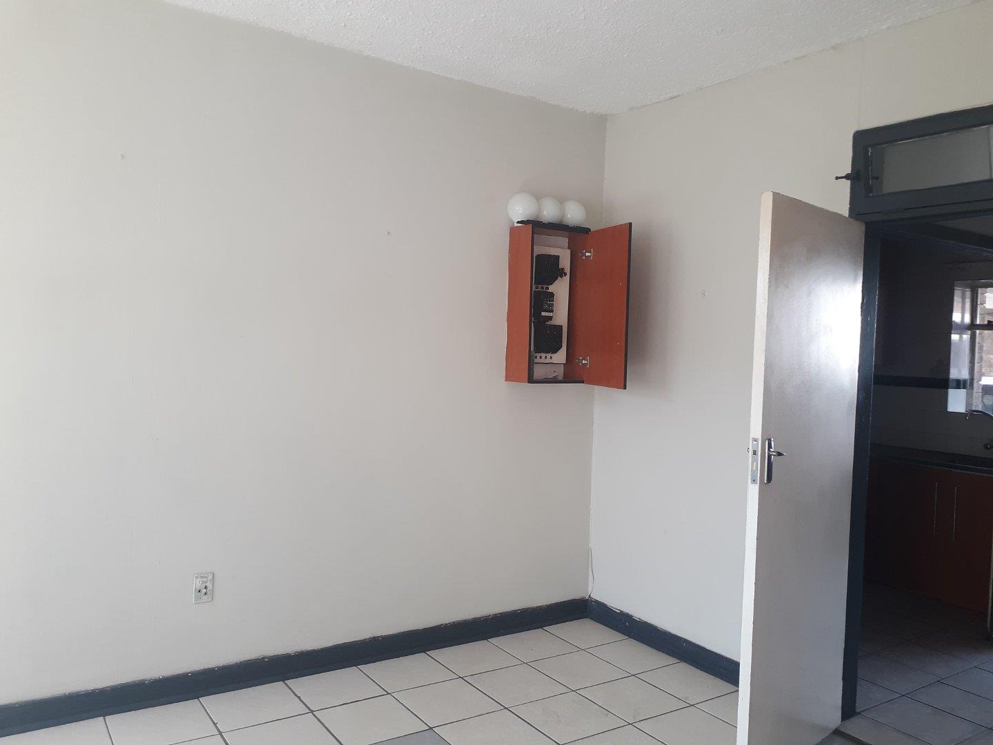 1 Bedroom Apartment to Rent in Witbank Ext 5