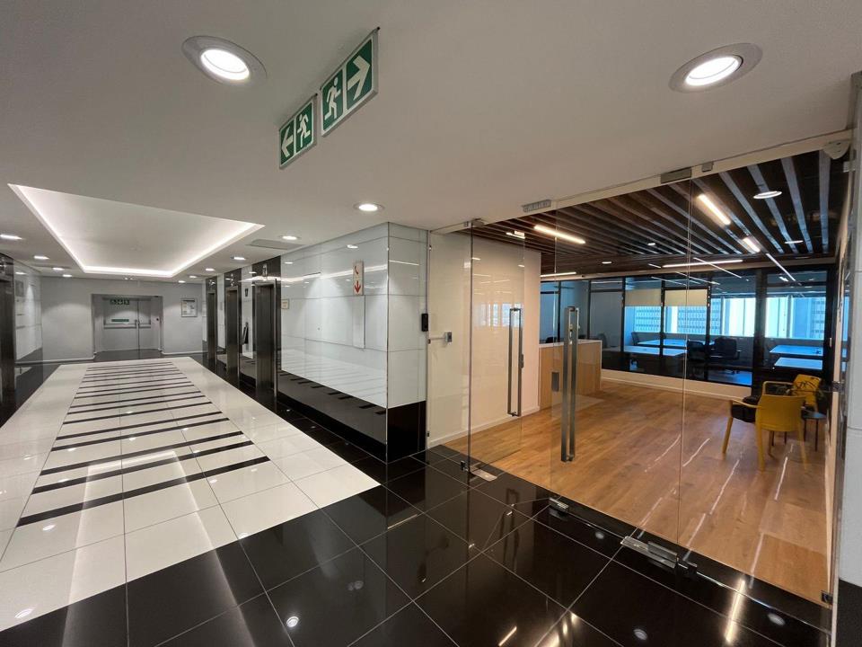 Listing number: P24-117395587, Image number: 1, Image