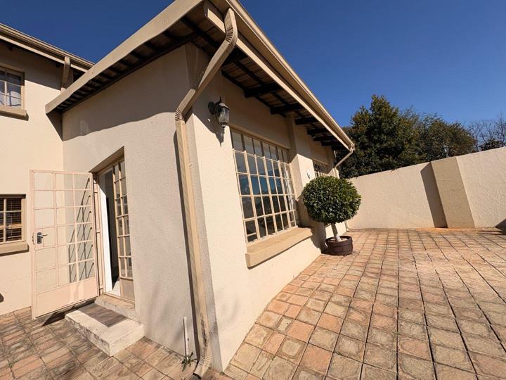 Listing number: P24-117399381, Image number: 2