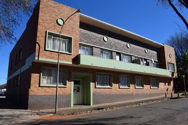 A well-located room is available at Grace Court, 21 Grace Street, Jeppestown. This unit ...